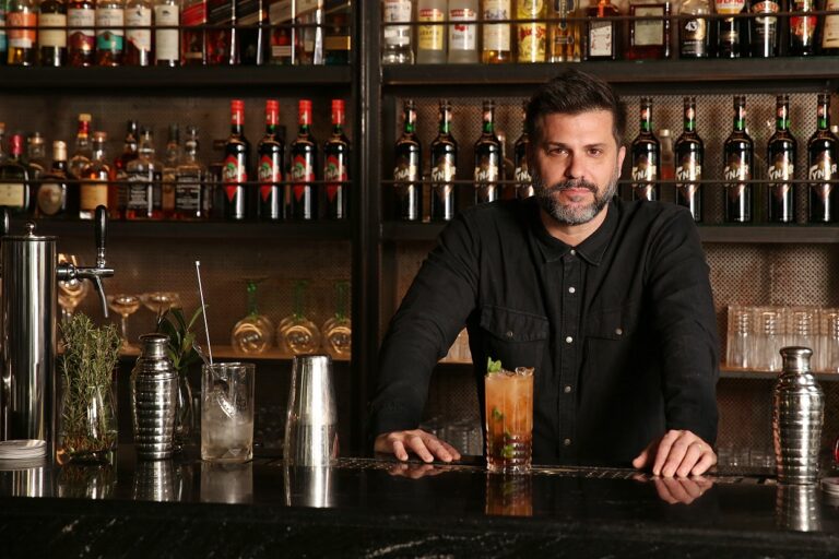 bartender Santiago lambardi