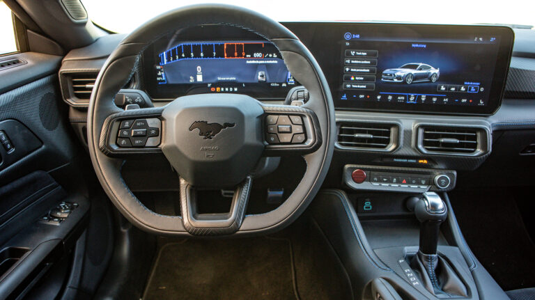 Mustang Dark Horse
